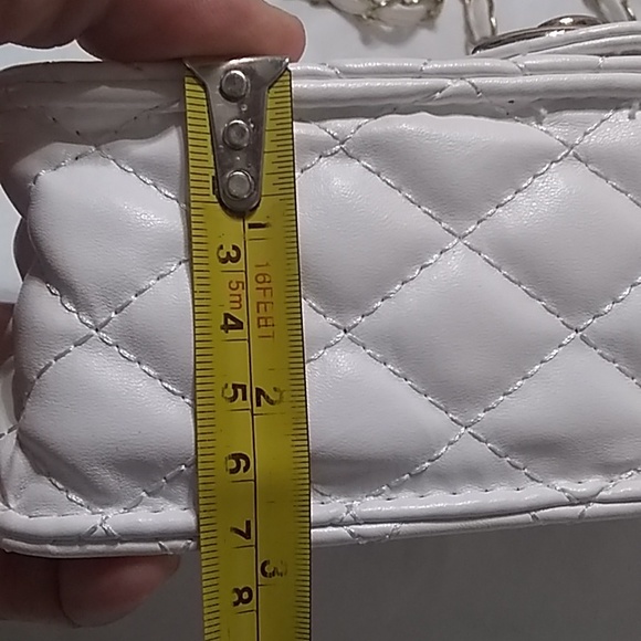 Beautiful quilted purse - Picture 9 of 12
